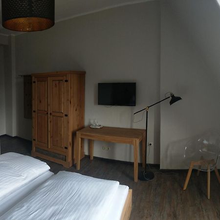 Hotel Friedensbruecke ไกรซ์ ภายนอก รูปภาพ