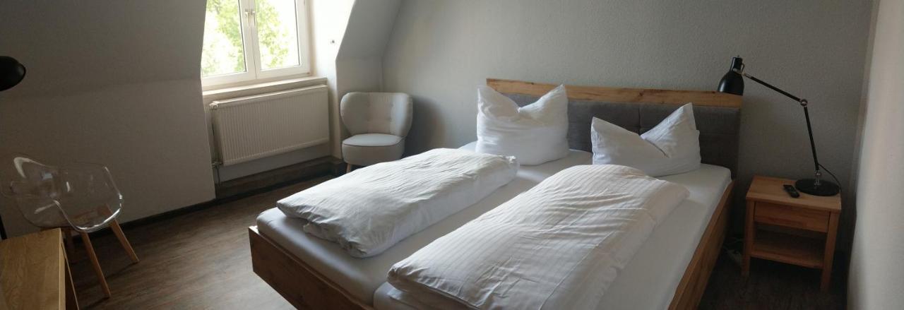 Hotel Friedensbruecke ไกรซ์ ภายนอก รูปภาพ